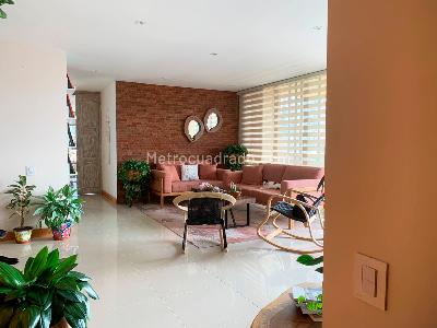 Apartamento de 2 alcobas en venta en El Poblado, Medellín, 138 m² · foto 2 de 15