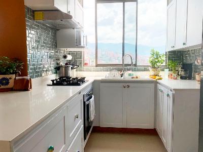 Apartamento de 2 alcobas en venta en El Poblado, Medellín, 138 m² · foto 8 de 15