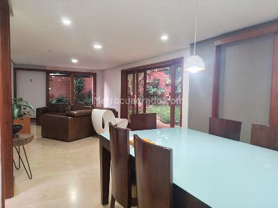 Casa de 3 alcobas en venta en El Poblado, Medellín, 280 m² · foto 3 de 17