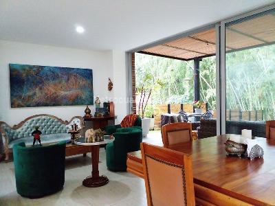Casa de 3 alcobas en venta en Envigado, Envigado, 212 m² · foto 4 de 18