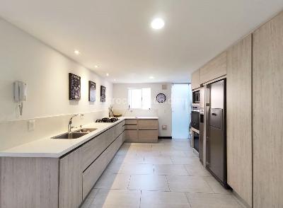 Casa de 3 alcobas en venta en El Poblado, Medellín, 186 m² · foto 5 de 15