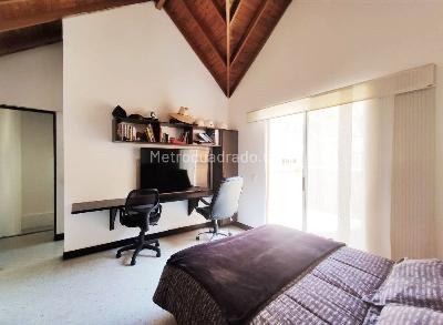 Casa de 3 alcobas en venta en El Poblado, Medellín, 186 m² · foto 8 de 15