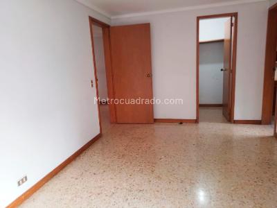 Apartamento de 3 alcobas en venta en El Poblado, Medellín, 229 m² · foto 11 de 14