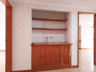 Apartamento de 3 alcobas en venta en El Poblado, Medellín, 229 m² · foto 6 de 14