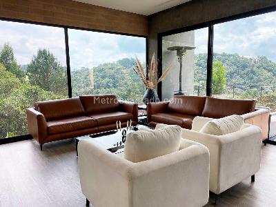 Casa de 4 alcobas en venta en Envigado, Envigado, 520 m² · foto 3 de 18