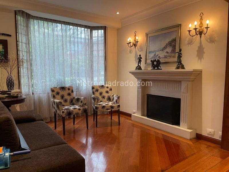 Spacious 3BR House with Garden in El Poblado - 3