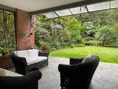 Casa de 3 alcobas en venta en El Poblado, Medellín, 433 m² · foto 17 de 18