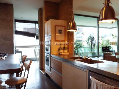 Apartamento de 2 alcobas en venta en El Poblado, Medellín, 315 m² · foto 8 de 18