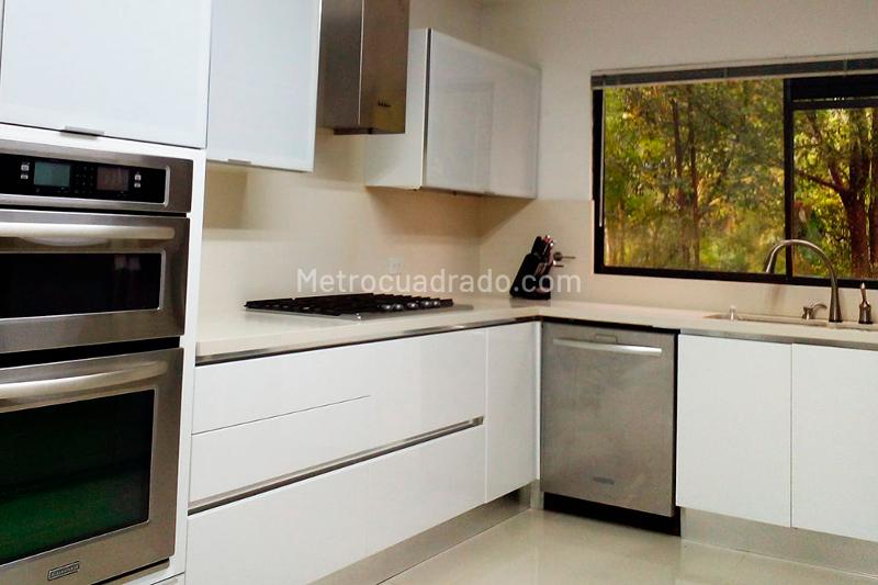 Casa de 3 Alcobas en Conjunto Cerrado Cerca a Colegios en El Poblado - 5