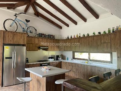 Casa de 3 alcobas en venta en Rionegro, Rionegro, 354 m² · foto 4 de 16