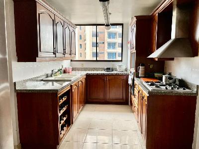 Apartamento de 4 alcobas en venta en El Poblado, Medellín, 270 m² · foto 10 de 20