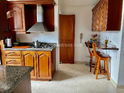 Apartamento de 4 alcobas en venta en El Poblado, Medellín, 270 m² · foto 11 de 20