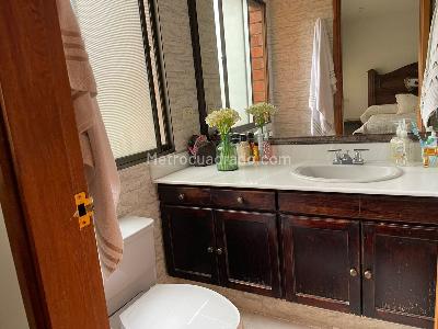 Apartamento de 4 alcobas en venta en El Poblado, Medellín, 270 m² · foto 17 de 20
