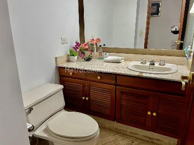 Apartamento de 4 alcobas en venta en El Poblado, Medellín, 270 m² · foto 18 de 20