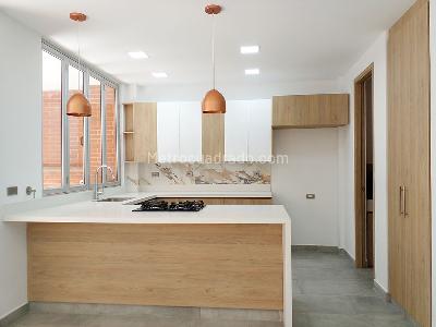 Casa de 3 alcobas en venta en Envigado, Envigado, 248 m² · foto 5 de 18