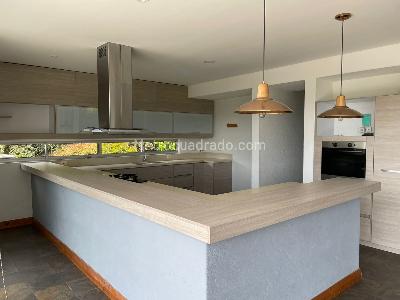 Casa de 3 alcobas en venta en Rionegro, Rionegro, 450 m² · foto 4 de 17
