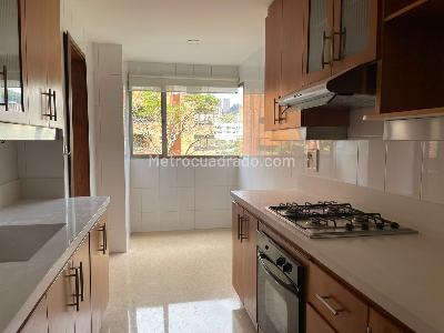 Apartamento de 3 alcobas en venta en La Florida, Medellín, 193 m² · foto 4 de 19