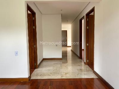 Apartamento de 3 alcobas en venta en La Florida, Medellín, 193 m² · foto 7 de 19