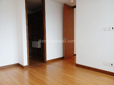 Apartamento de 3 alcobas en venta en El Poblado, Medellín, 268 m² · foto 11 de 19