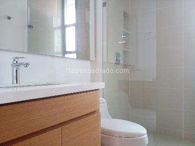 Apartamento de 3 alcobas en venta en El Poblado, Medellín, 268 m² · foto 18 de 19