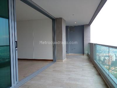 Apartamento de 3 alcobas en venta en El Poblado, Medellín, 268 m² · foto 19 de 19