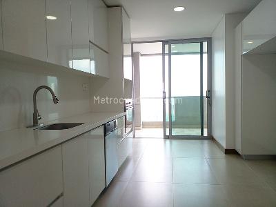 Apartamento de 3 alcobas en venta en El Poblado, Medellín, 268 m² · foto 5 de 19