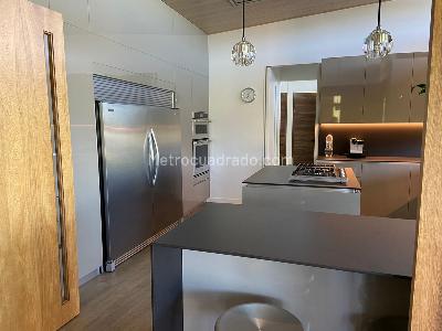 Casa de 4 alcobas en venta en Envigado, Envigado, 623 m² · foto 3 de 19