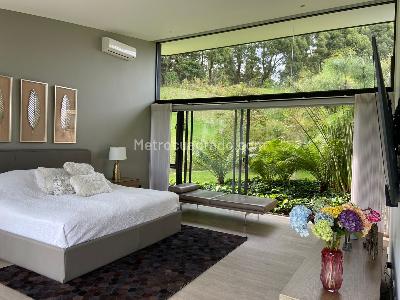 Casa de 4 alcobas en venta en Envigado, Envigado, 623 m² · foto 9 de 19