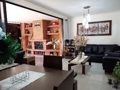 Casa de 3 alcobas en venta en Envigado, Envigado, 215 m² · foto 6 de 20