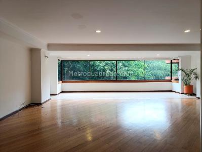 Apartamento de 3 alcobas en venta en El Poblado, Medellín, 241 m² · foto 6 de 20
