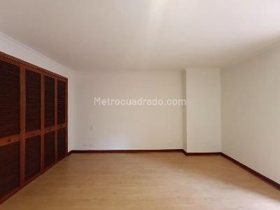 Apartamento de 3 alcobas en venta en El Poblado, Medellín, 241 m² · foto 17 de 20