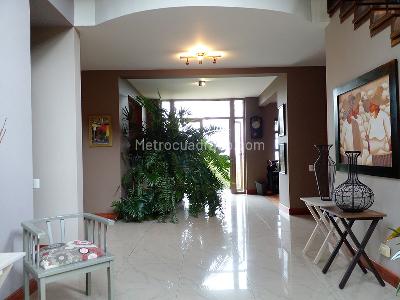 Casa de 3 alcobas en venta en Envigado, Envigado, 381 m² · foto 8 de 20