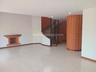 Casa de 4 alcobas en venta en Envigado, Envigado, 264 m² · foto 3 de 20