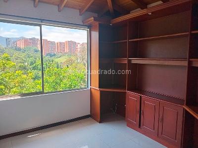 Casa de 4 alcobas en venta en Envigado, Envigado, 264 m² · foto 9 de 20