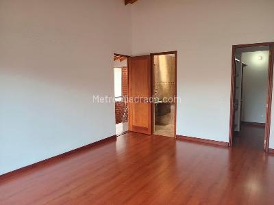Casa de 4 alcobas en venta en Envigado, Envigado, 264 m² · foto 11 de 20