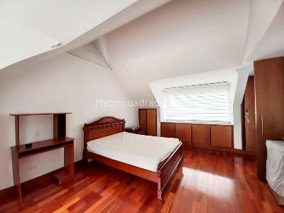 Casa de 5 alcobas en venta en El Poblado, Medellín, 381 m² · foto 14 de 19