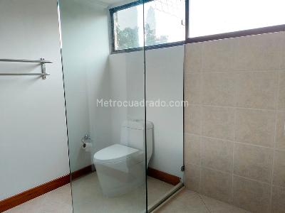 Casa de 5 alcobas en venta en El Poblado, Medellín, 381 m² · foto 17 de 19