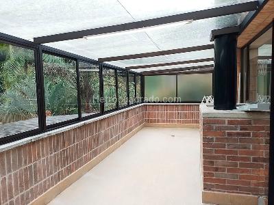 Casa de 5 alcobas en venta en El Poblado, Medellín, 381 m² · foto 18 de 19