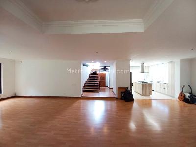 Casa de 5 alcobas en venta en El Poblado, Medellín, 381 m² · foto 4 de 19