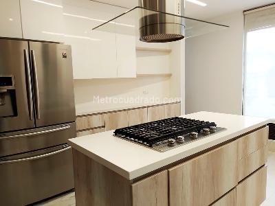 Casa de 5 alcobas en venta en El Poblado, Medellín, 381 m² · foto 7 de 19