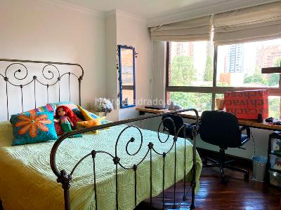 Apartamento de 3 alcobas en venta en El Poblado, Medellín, 167 m² · foto 18 de 20