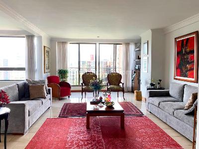 Apartamento de 3 alcobas en venta en El Poblado, Medellín, 167 m² · foto 2 de 20