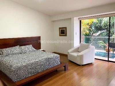 Casa en arriendo en El Poblado, Medellín · foto 8 de 18