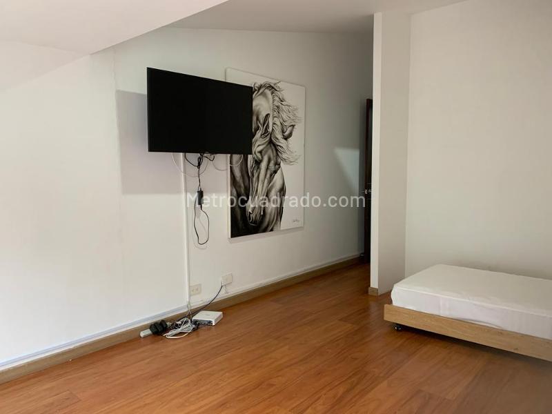 Furnished 4BR House with 5 Baths in El Poblado - 9