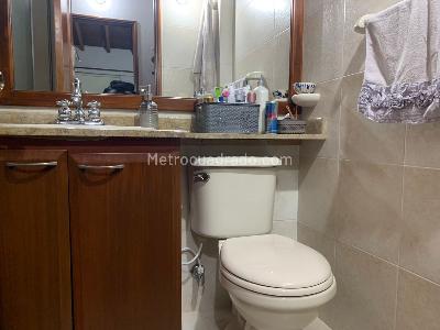 Casa de 3 alcobas en venta en Envigado, Envigado, 232 m² · foto 15 de 20