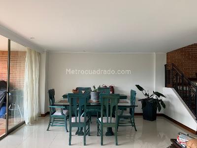 Casa de 3 alcobas en venta en Envigado, Envigado, 232 m² · foto 3 de 20