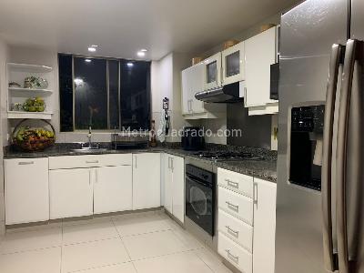 Casa de 3 alcobas en venta en Envigado, Envigado, 232 m² · foto 7 de 20