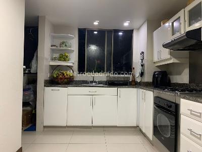 Casa de 3 alcobas en venta en Envigado, Envigado, 232 m² · foto 8 de 20