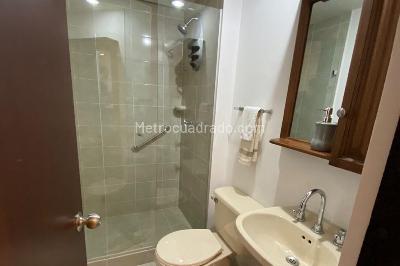 Apartamento de 3 alcobas en arriendo en Villa Carlota, Medellín, 68 m² · foto 14 de 15