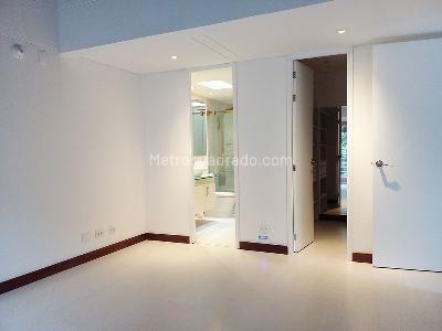 Casa de 3 alcobas en venta en Envigado, Envigado, 253 m² · foto 11 de 19